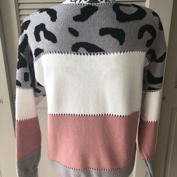 SALE 🔥 Color Block Leopard Boat Neck Sweater – Grey, White & Pink – NWOT - Picture 11 of 11